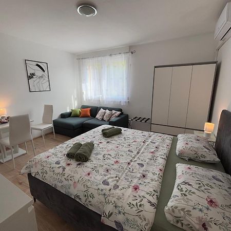 Apartament App Karla Pula Zewnętrze zdjęcie